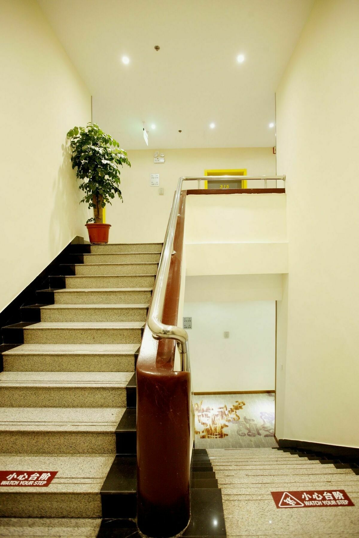 Beijing Dongdan Hotel Near Wangfujing Street,Tian'Anmen Square,The Forbidden City,Free Self-Service Laundry Room Exterior foto
